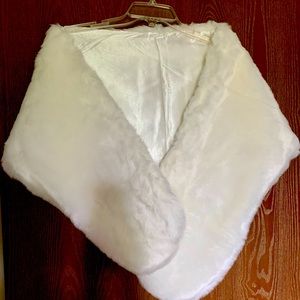 Ivory Faux Fur Shawl